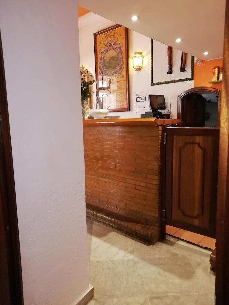Hostal Sierpes Seville Exterior photo